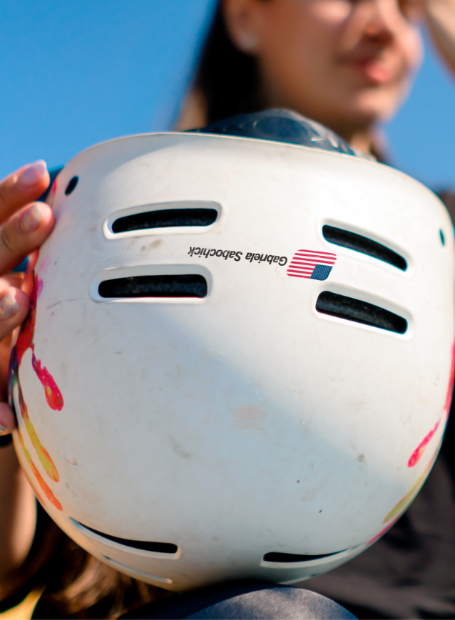 Etiqueta deportiva para casco con nombre