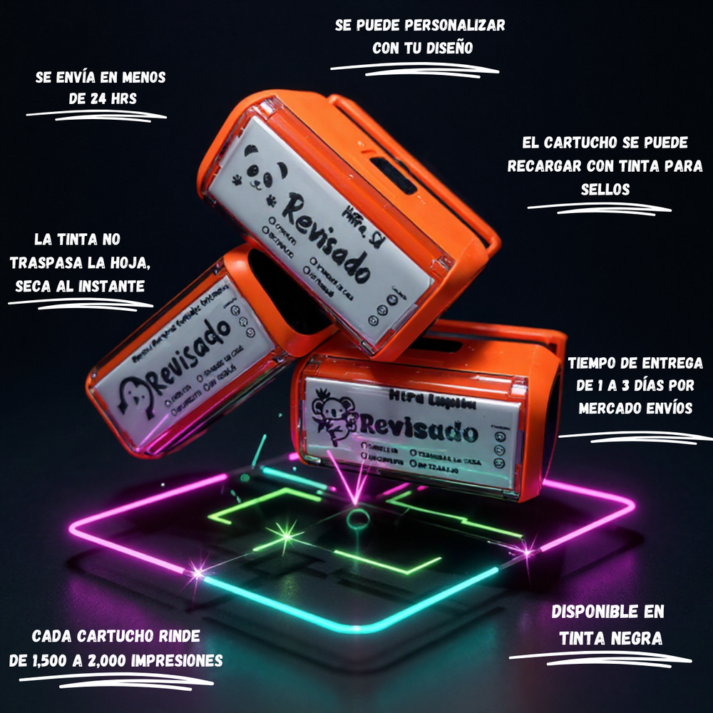 Maestra calificando cuaderno con sello calificador WRLD personalizado