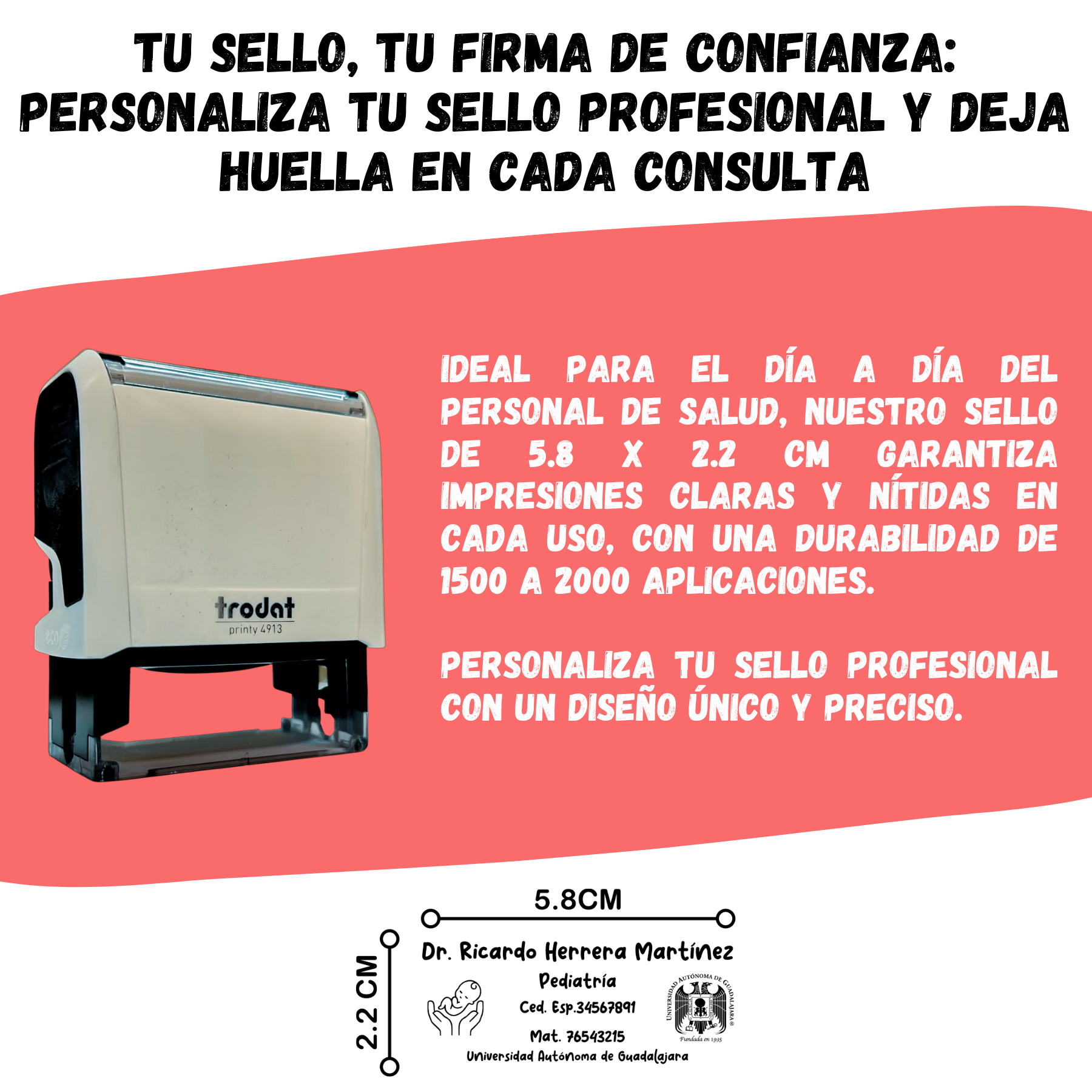 Maestra usando sello WRLD para calificar cuaderno escolar